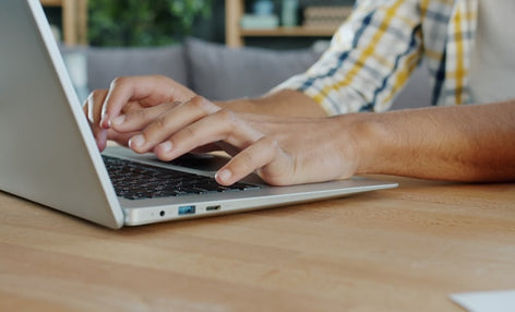 Claude Cowork 2026: Hướng Dẫn Insider Về Giá, Chiến Thuật Và Alternatives