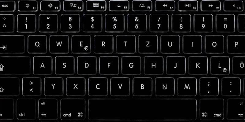 black computer keyboard